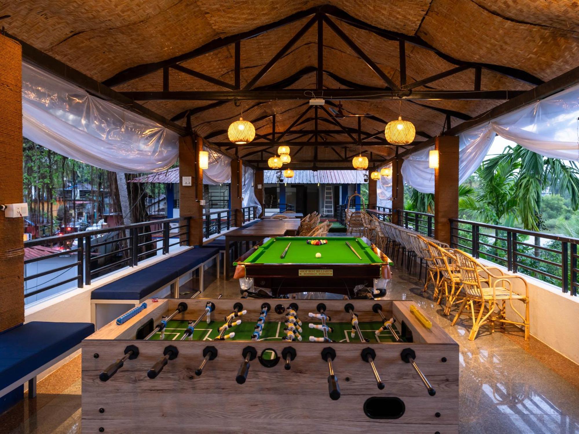 Madpackers Goa Anjuna - Bar Zewnętrze zdjęcie